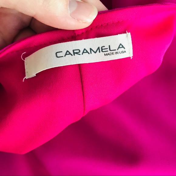 💗BOUTIQUE FLOWY V NECK FUCHSIA DRESS - Picture 3 of 6